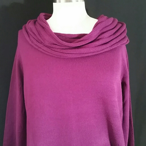 LIMITED Top - Picture 2 of 7