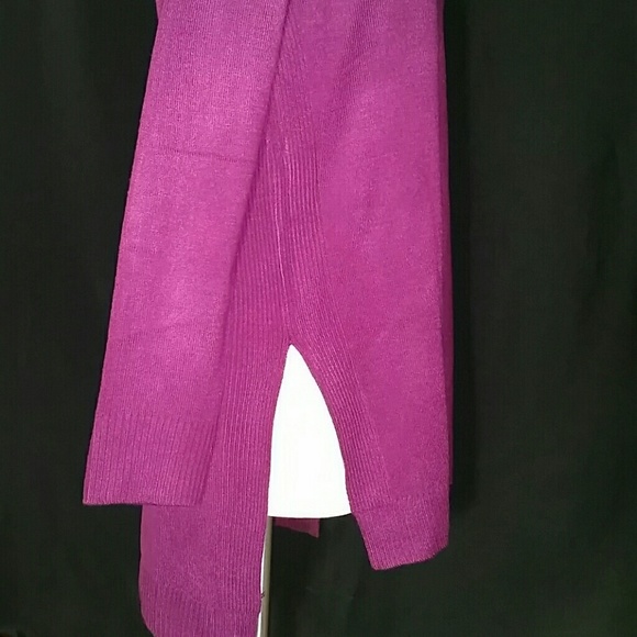 LIMITED Top - Picture 3 of 7