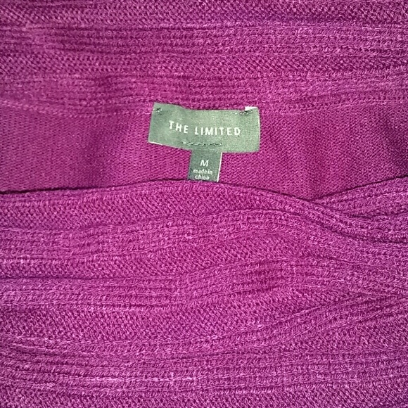 LIMITED Top - Picture 6 of 7