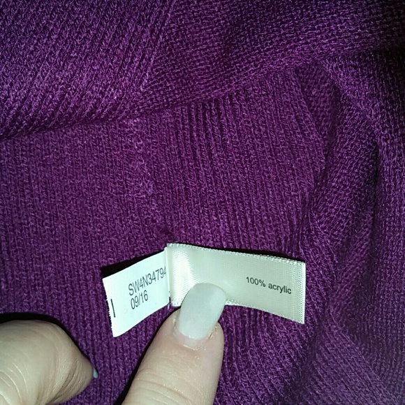 LIMITED Top - Picture 5 of 7