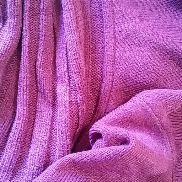 LIMITED Top - Picture 7 of 7