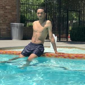 Meet your Posher, Ernest