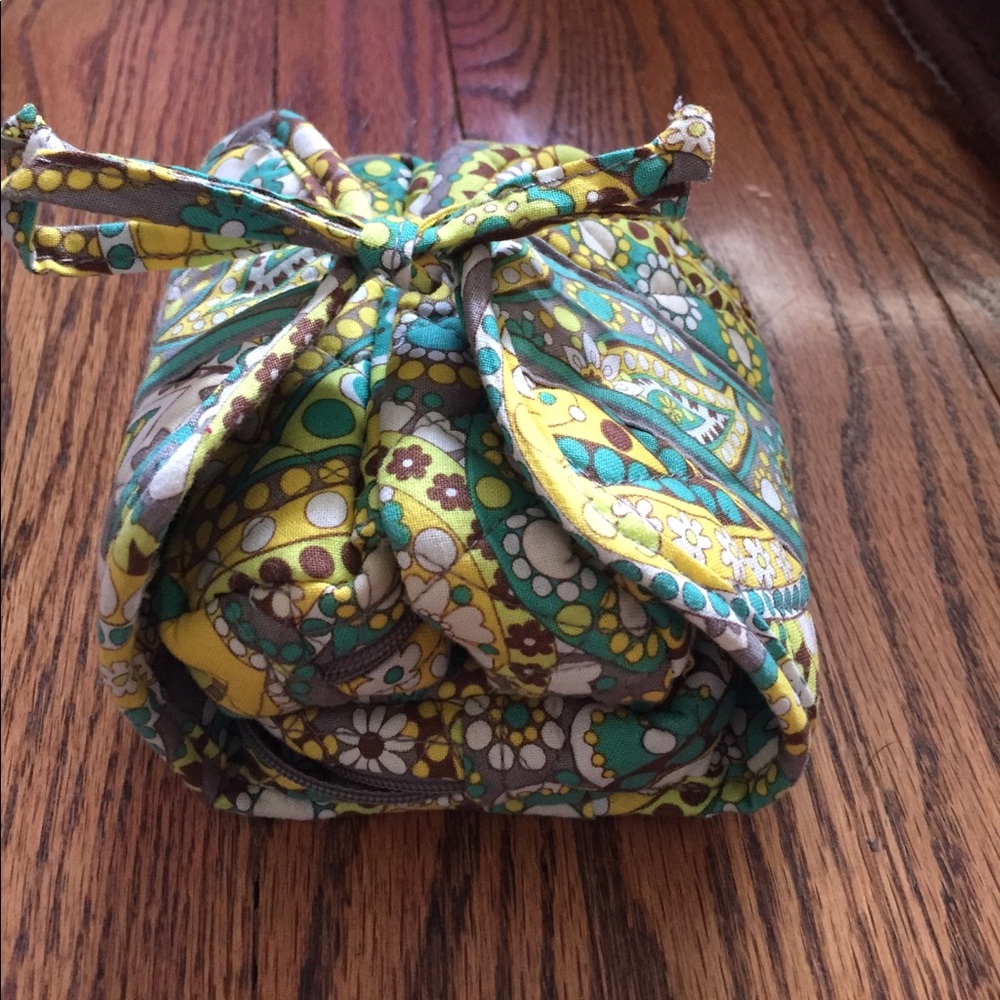 Vera Bradley All Wrapped Up Jewelry Case