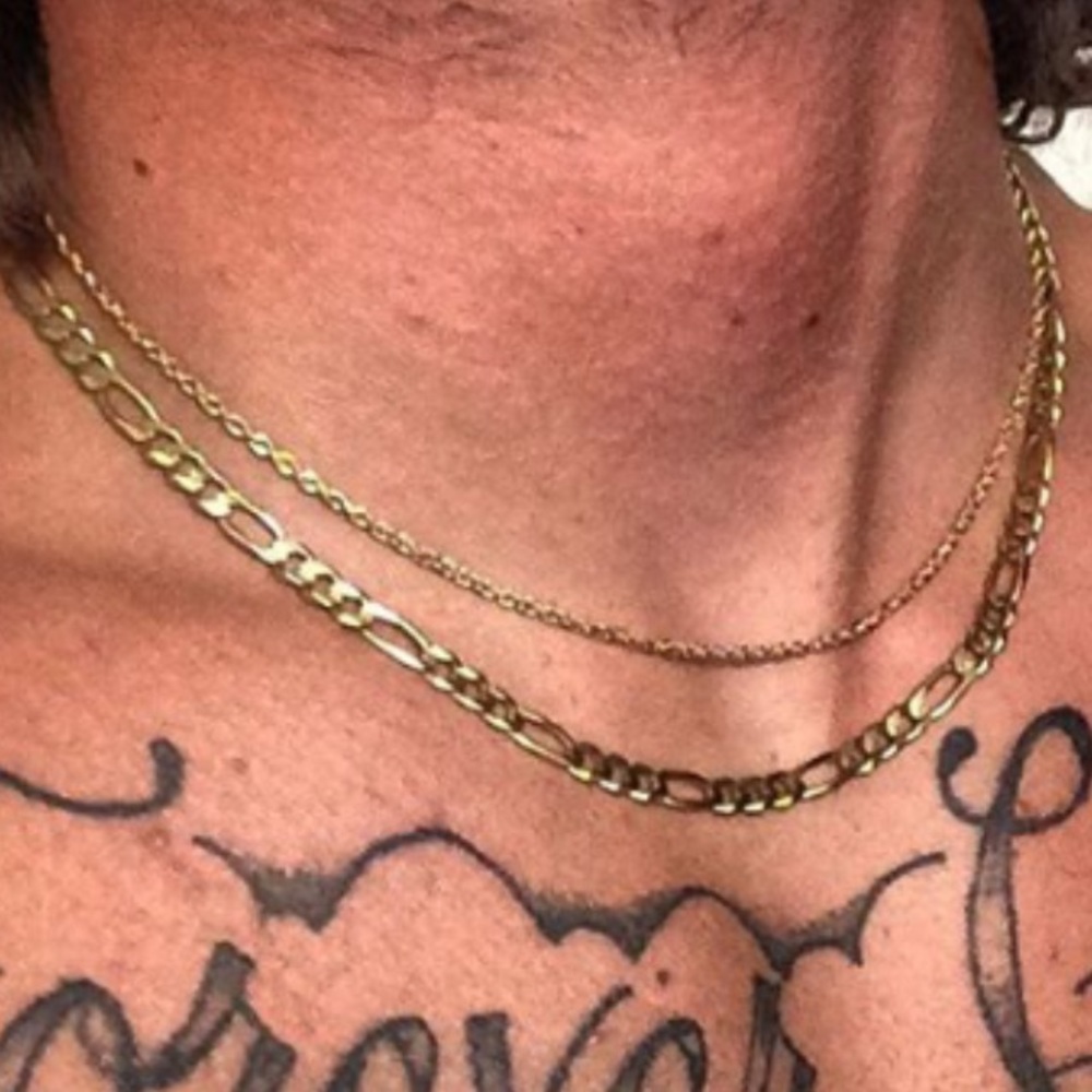 18k Solid Gold figaro chain. 20" 4mm