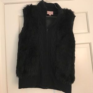 Romeo & Juliet couture Black fur vest, size S