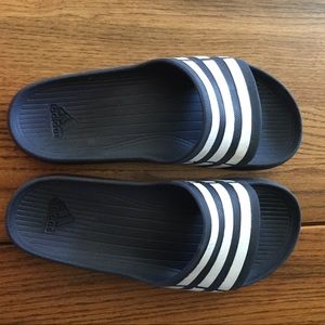 Adidas sandals size 8