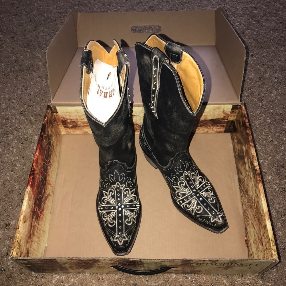 Old Gringo cowboy boots with Swavorski elements