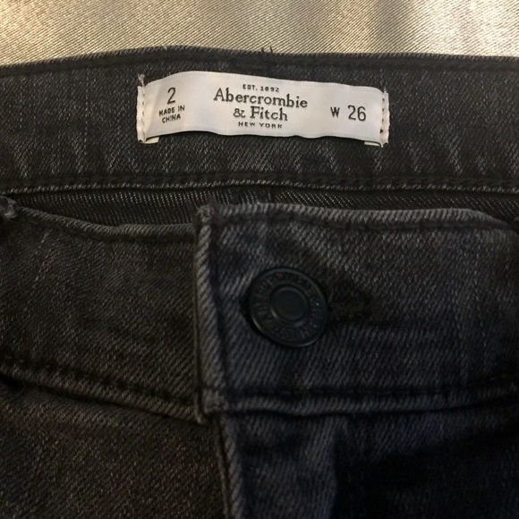 CCO Abercrombie & Fitch Festival Shortie Frayed - Picture 3 of 6