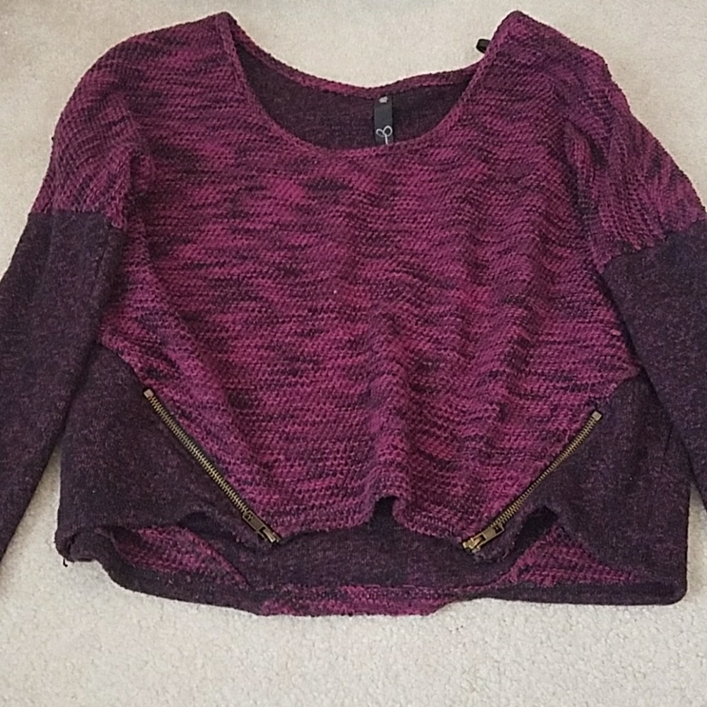 Jessica Simpson sweater