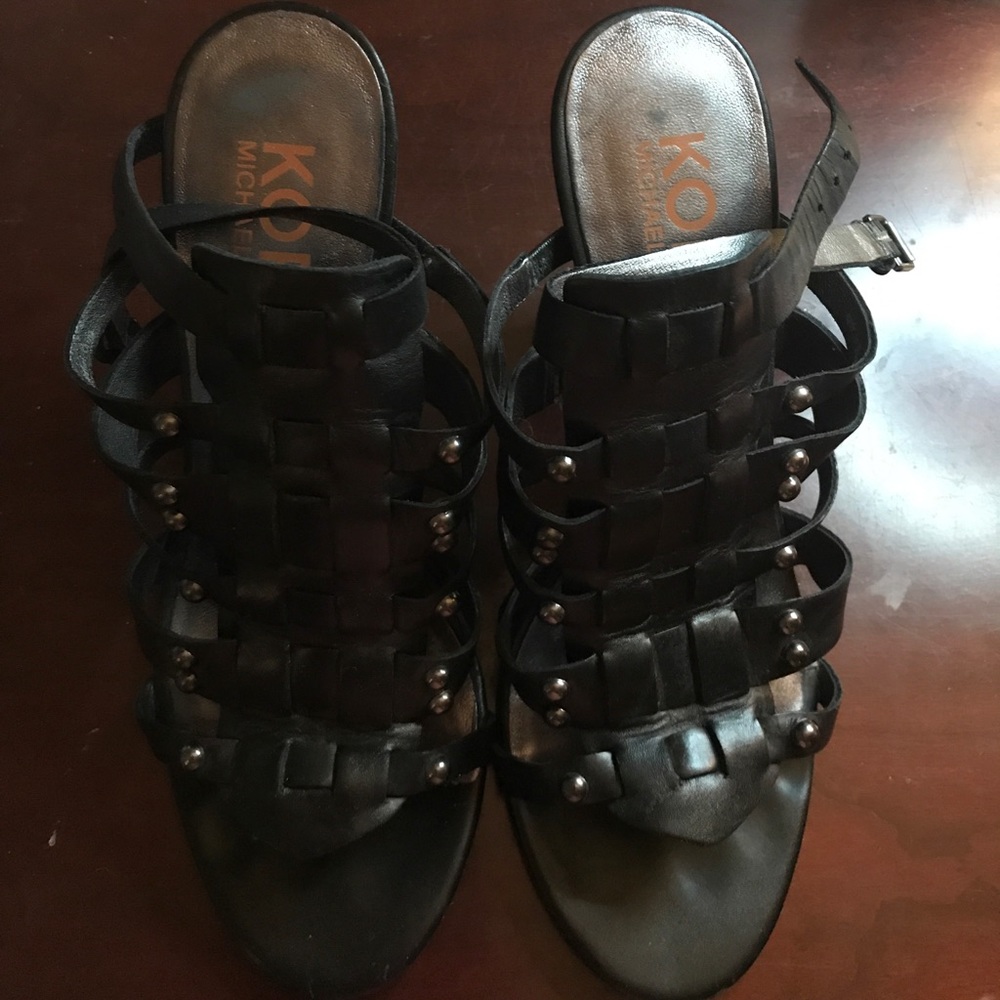 Black leather Michael kors heels