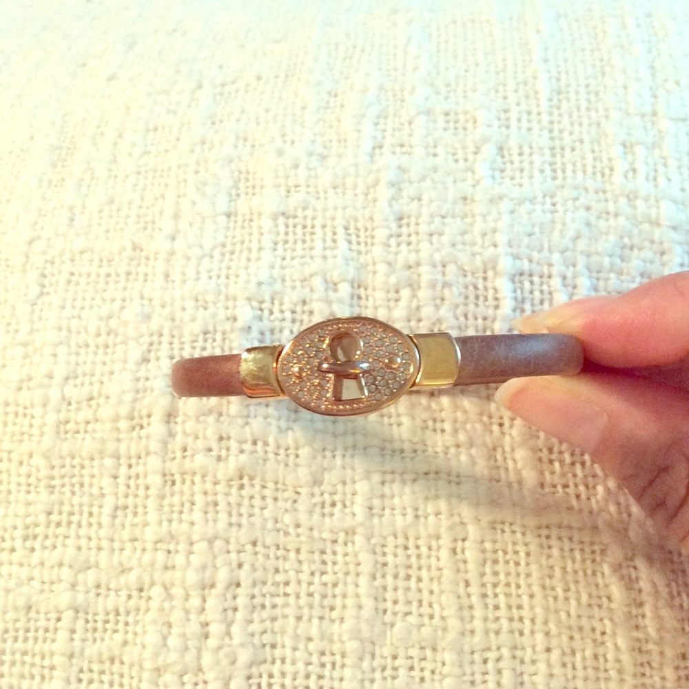 Fossil Rose Gold Keyhole leather bracelet