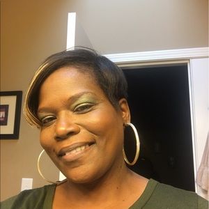 Meet your Posher, Bertha