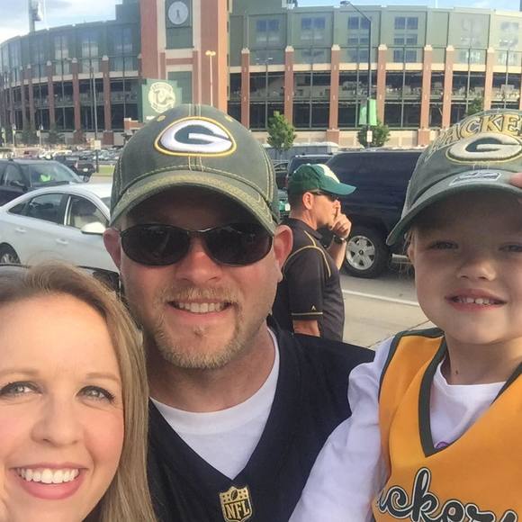 Meet your Posher, Stephanie - Picture 1 of 1