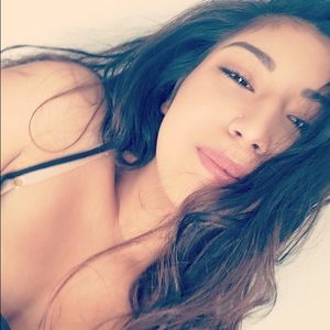 Meet your Posher, Aurora