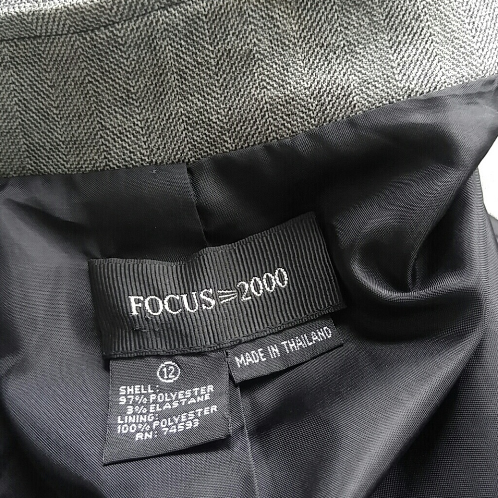 Blazer - Picture 6 of 6