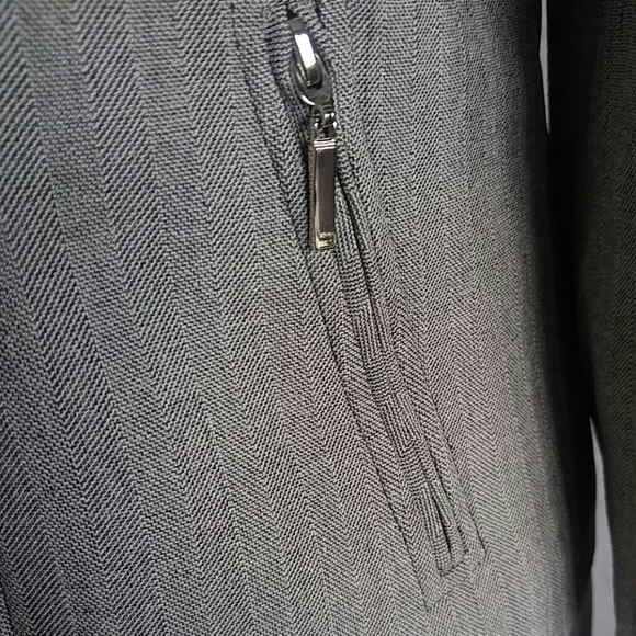 Blazer - Picture 3 of 6