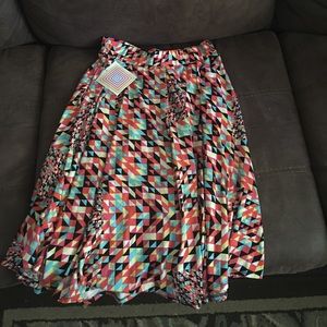 🎁🎁😍Lowest price 😍LuLaRoe small (6-8) Madison