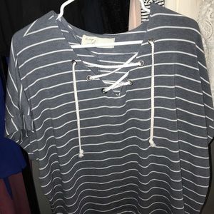 Short sleeve vintage blue and white striped