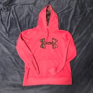 Under armour hoodie size medium