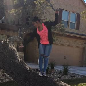 Meet your Posher, Ebony