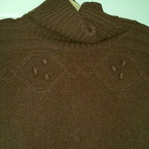 NWT MAIA Sweater