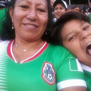 Meet your Posher, Estela