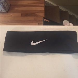 Nike headband