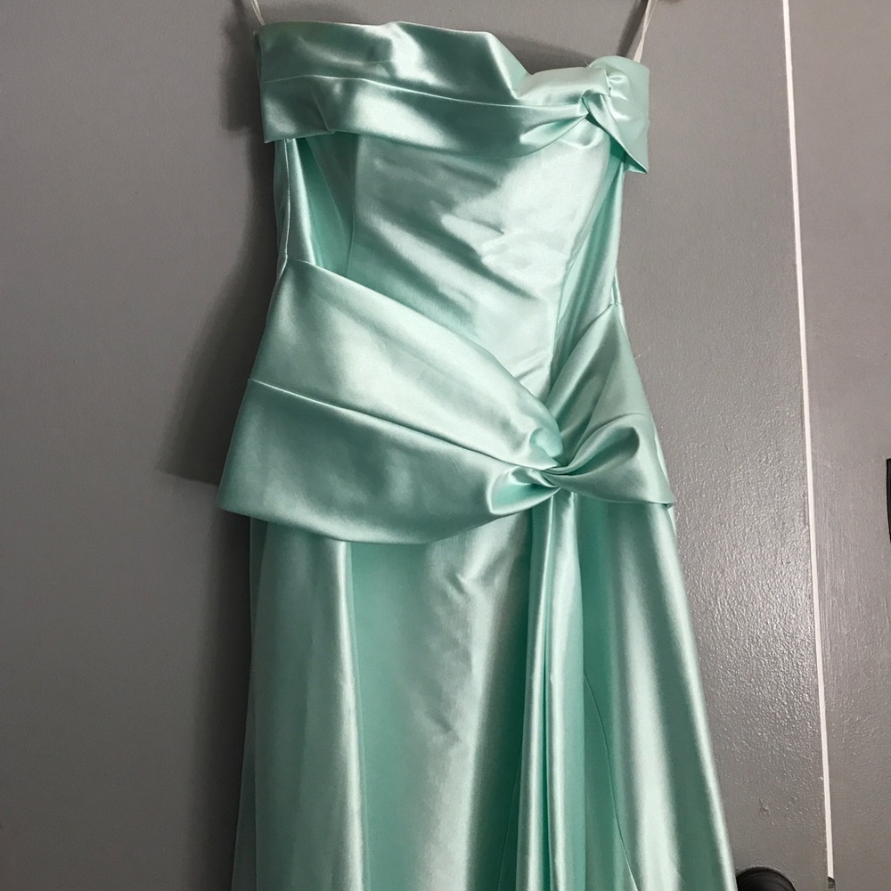 PROM SEASONS COMING! WORN ONCE! BRAND NAME
