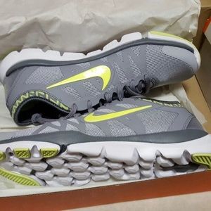 Nike Women's Flex Supreme