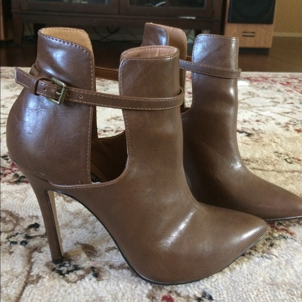 Brown Booties for Fall & Winter in Great Condition
