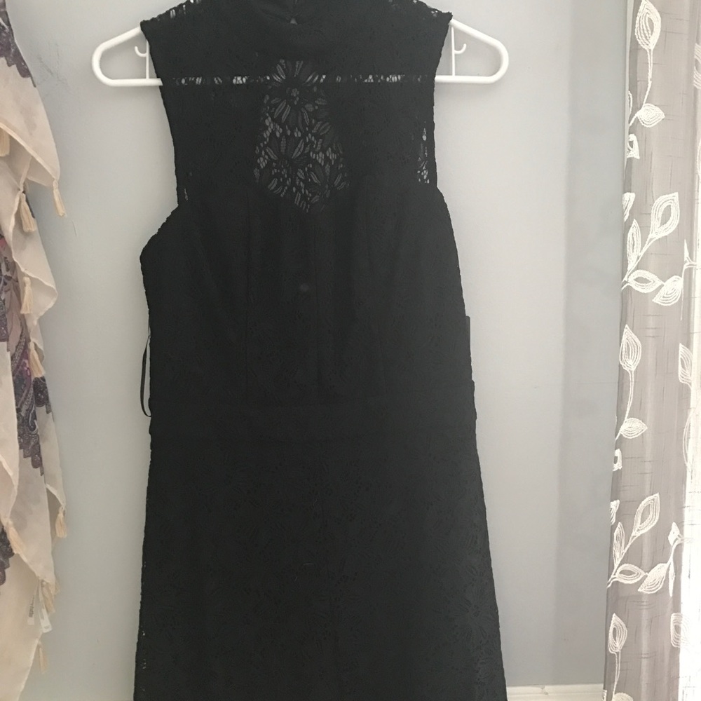 Guess romper - Picture 2 of 4