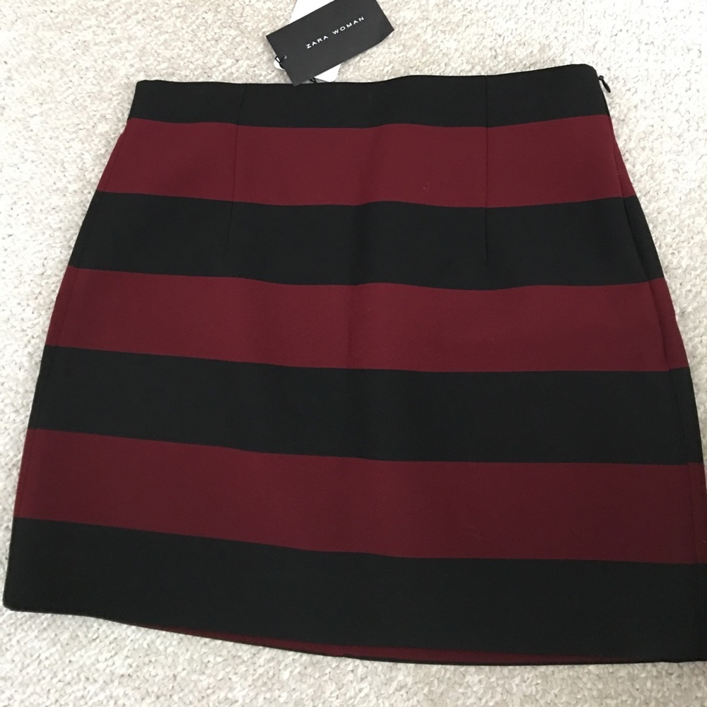 Zara Woman Black and Red Striped Skirt