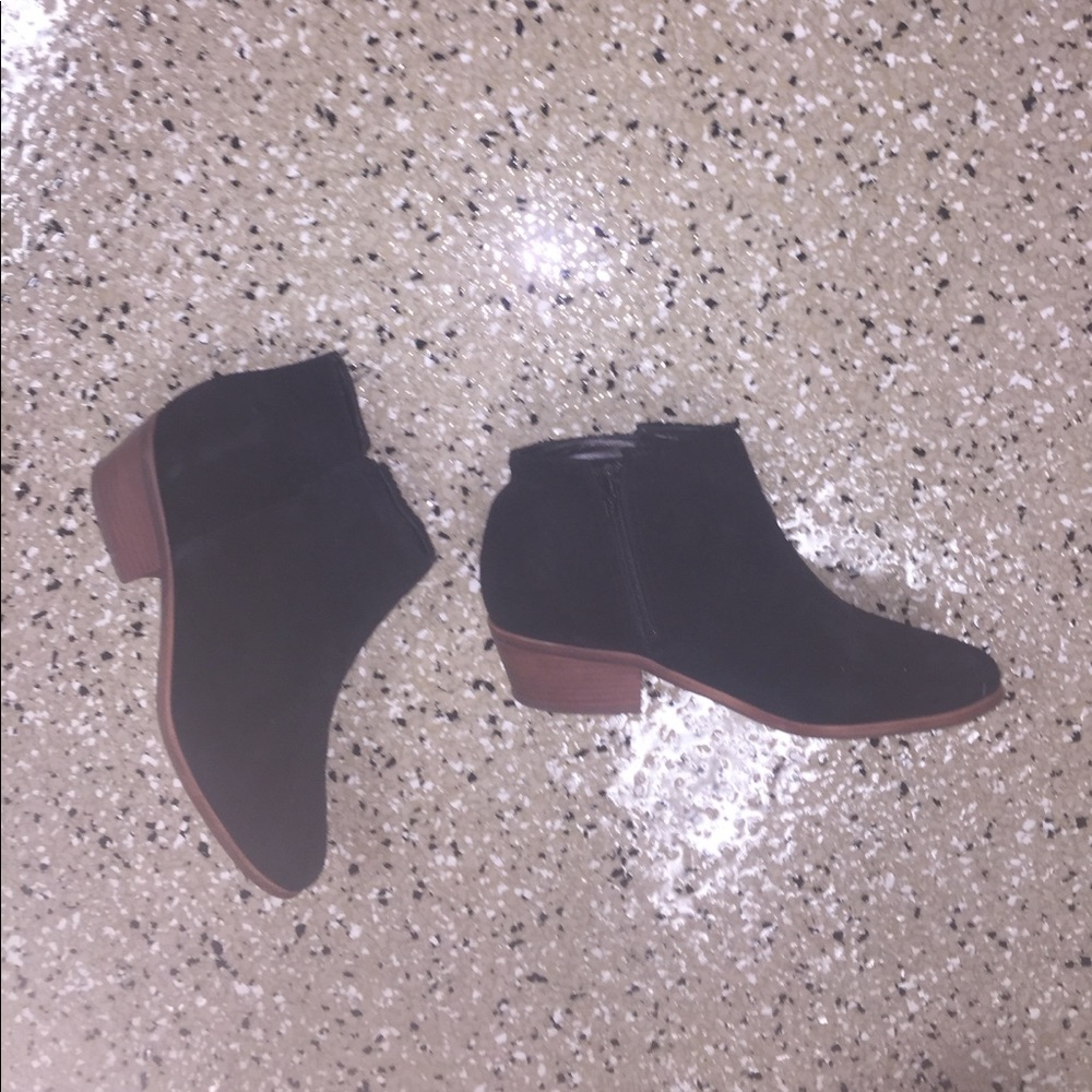 Black ankle booties