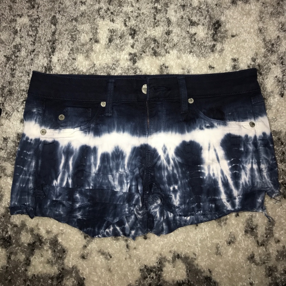 TIE DYE DENIM SHORTS SIZE 27