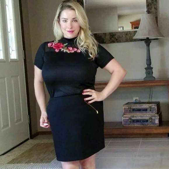 Black mesh top floral embroidered t-shirt top - Picture 7 of 7