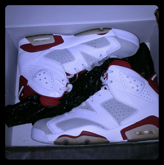 Jordan Retro 6\'s main image 4