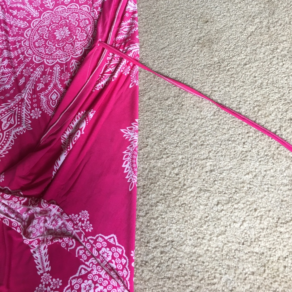 Dress - Picture 3 of 3