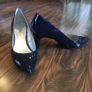 Navy blue patent heels