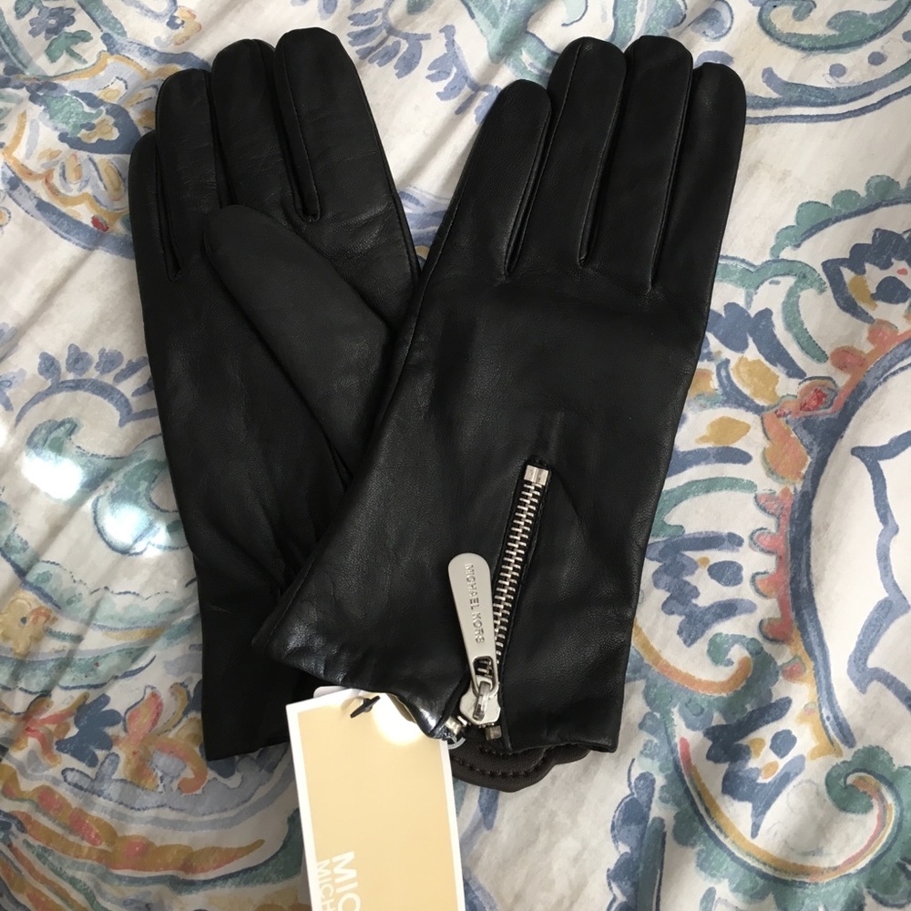 Black leather Michael Kors gloves - great gift!!