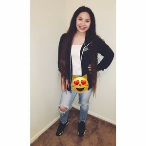 Meet your Posher, Mari