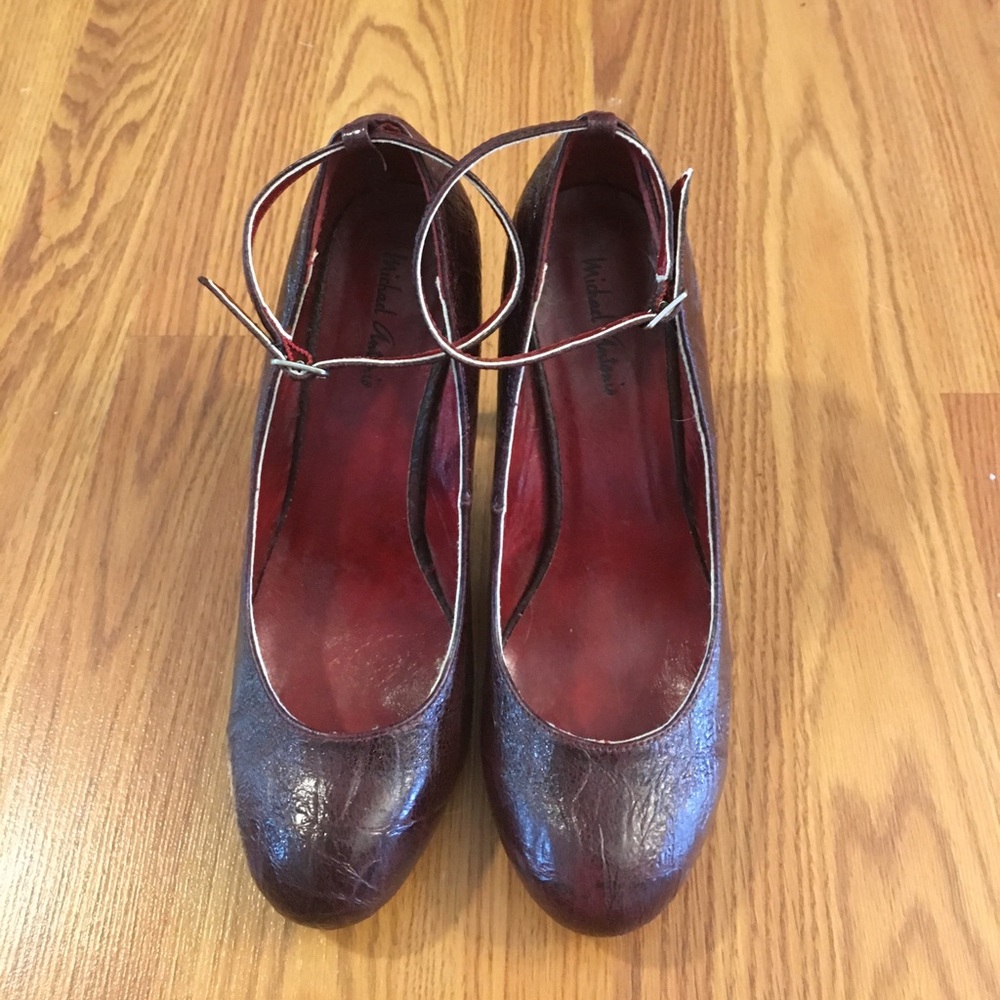 Michael Antonio deep red rounded toe heels