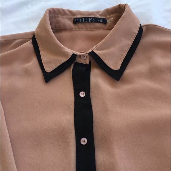 Potter's Pot Button Down Salmon Beige Blouse - Picture 4 of 6