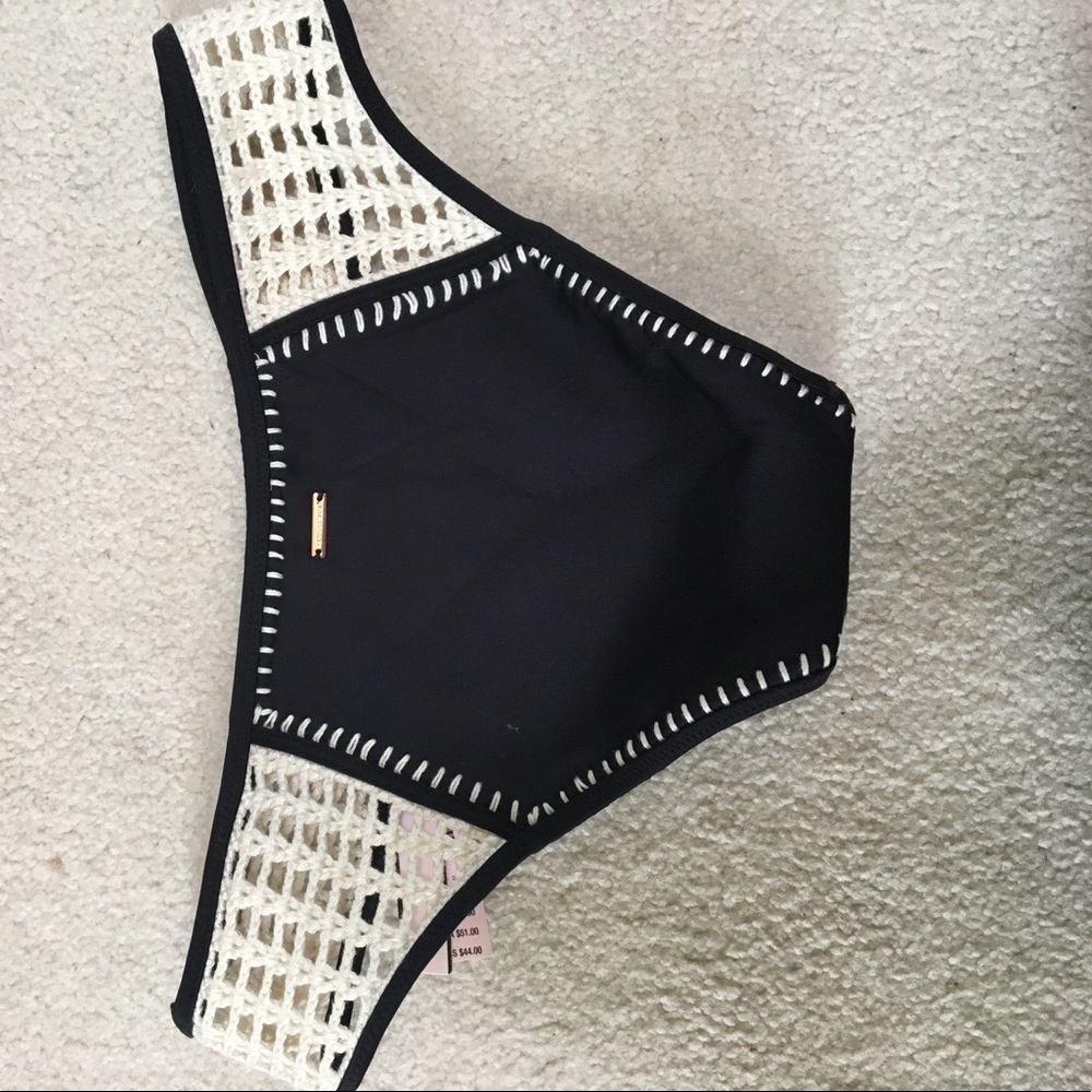 Cute black bikini bottoms - Picture 3 of 3