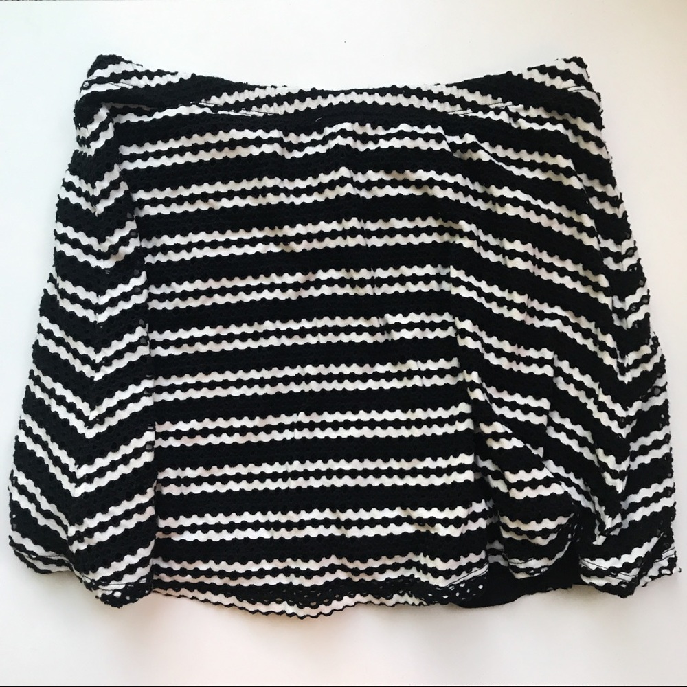 [Aqua] Black & White Stripped Mini Skirt