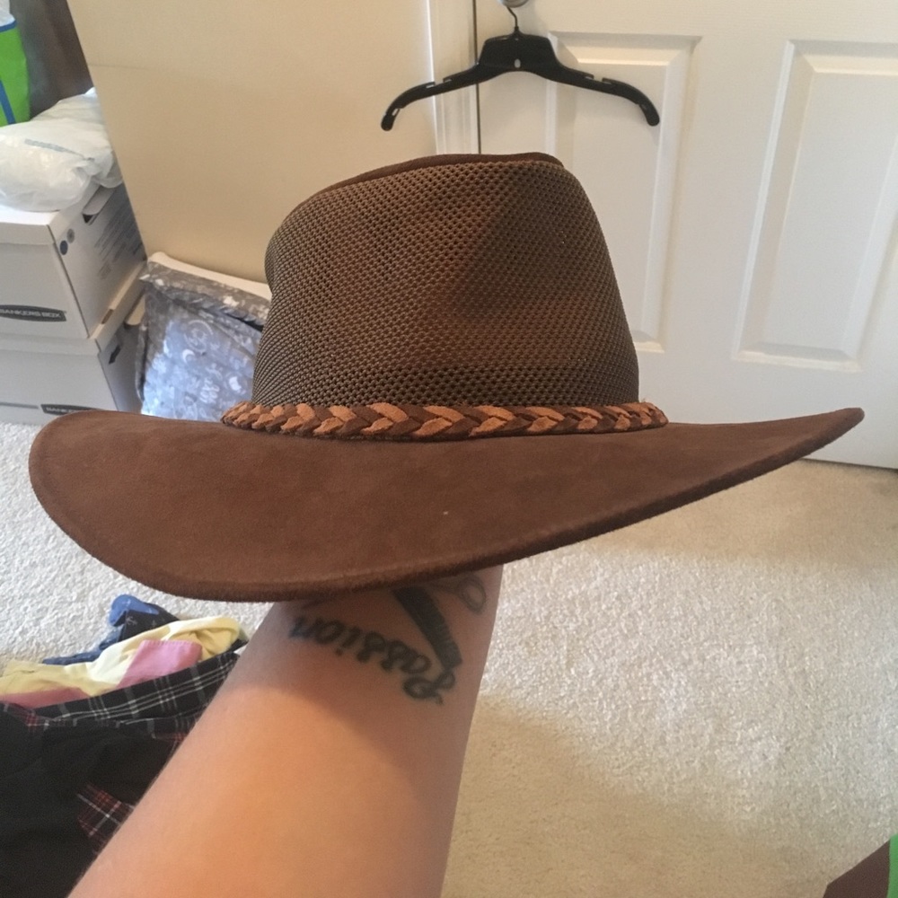 Henscel hat co
