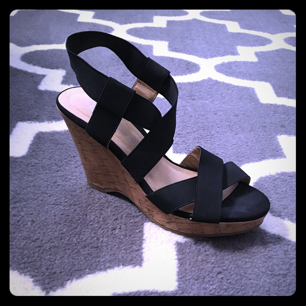 CL by Chinese Laundry Wedges