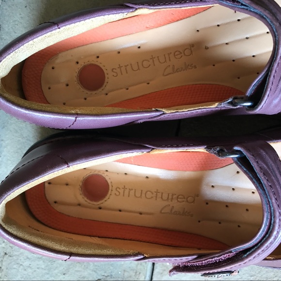 *SOLD* Clarks Mary Jane Shoes - Picture 6 of 6