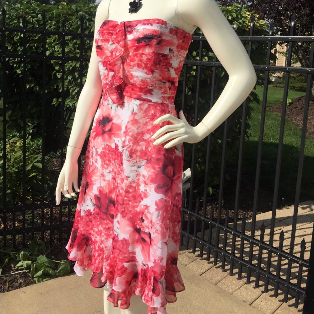 🌸NWT🌺 floral ruffled corset strapless dress 14