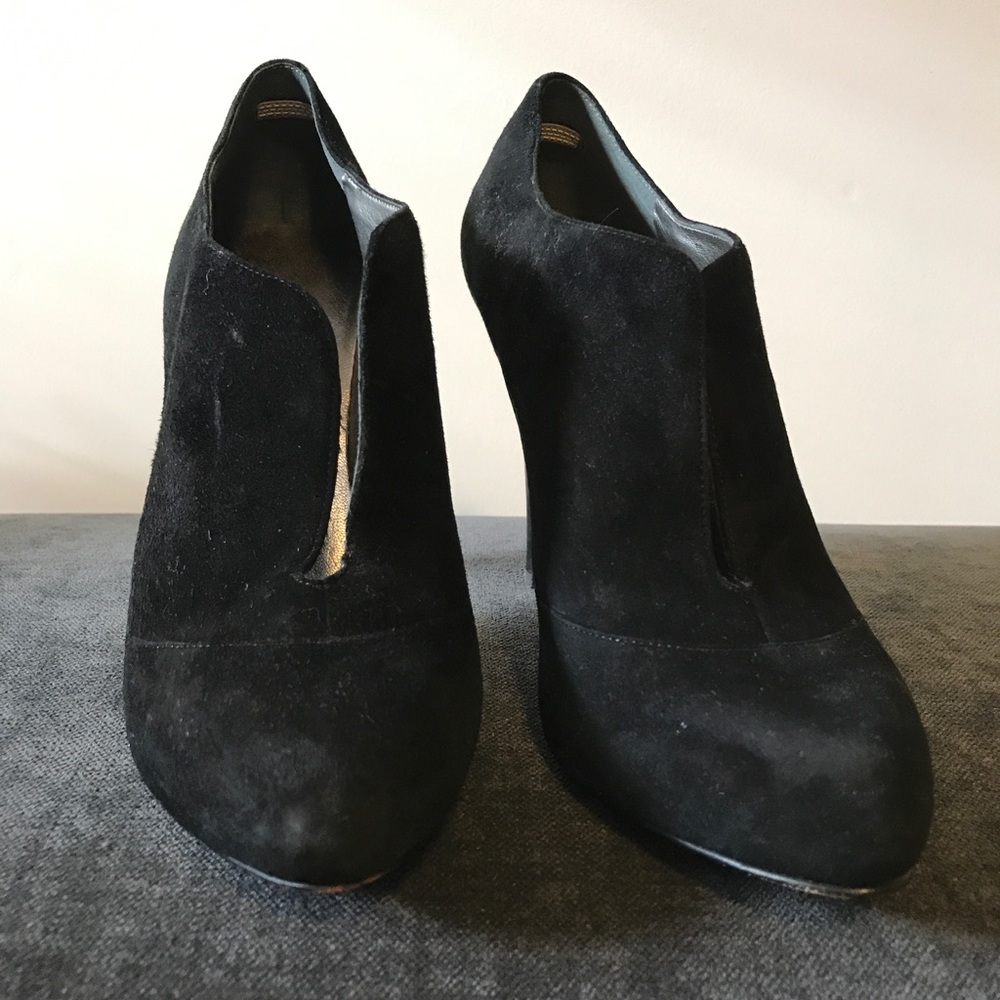 Banana Republic black suede heels
