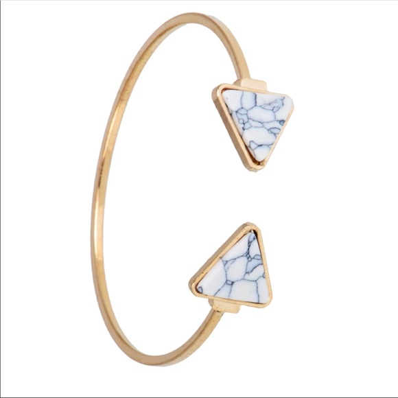 Triangle open bangle bracelet - Picture 5 of 7